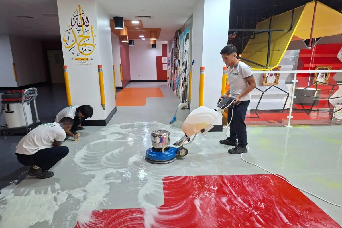 Vinyl floor restoration service in Dubai luxury apartment by GREEN FRESH