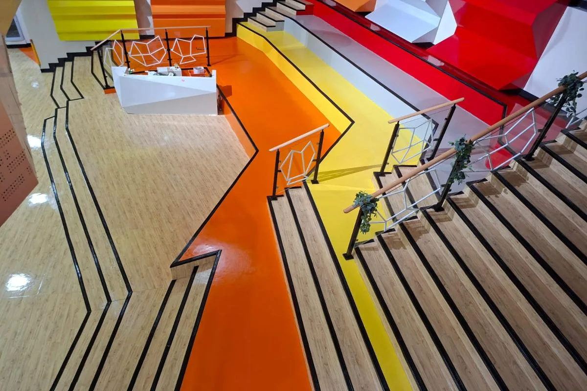 Professional vinyl floor polishing service in Dubai office by GREEN FRESH